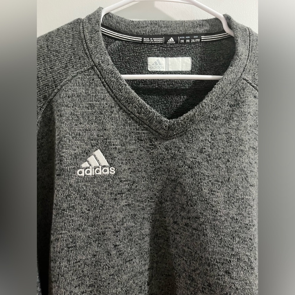 Adidas Men’s Gray V-Neck Sweatshirt, size 2XL - Picture 2 of 6
